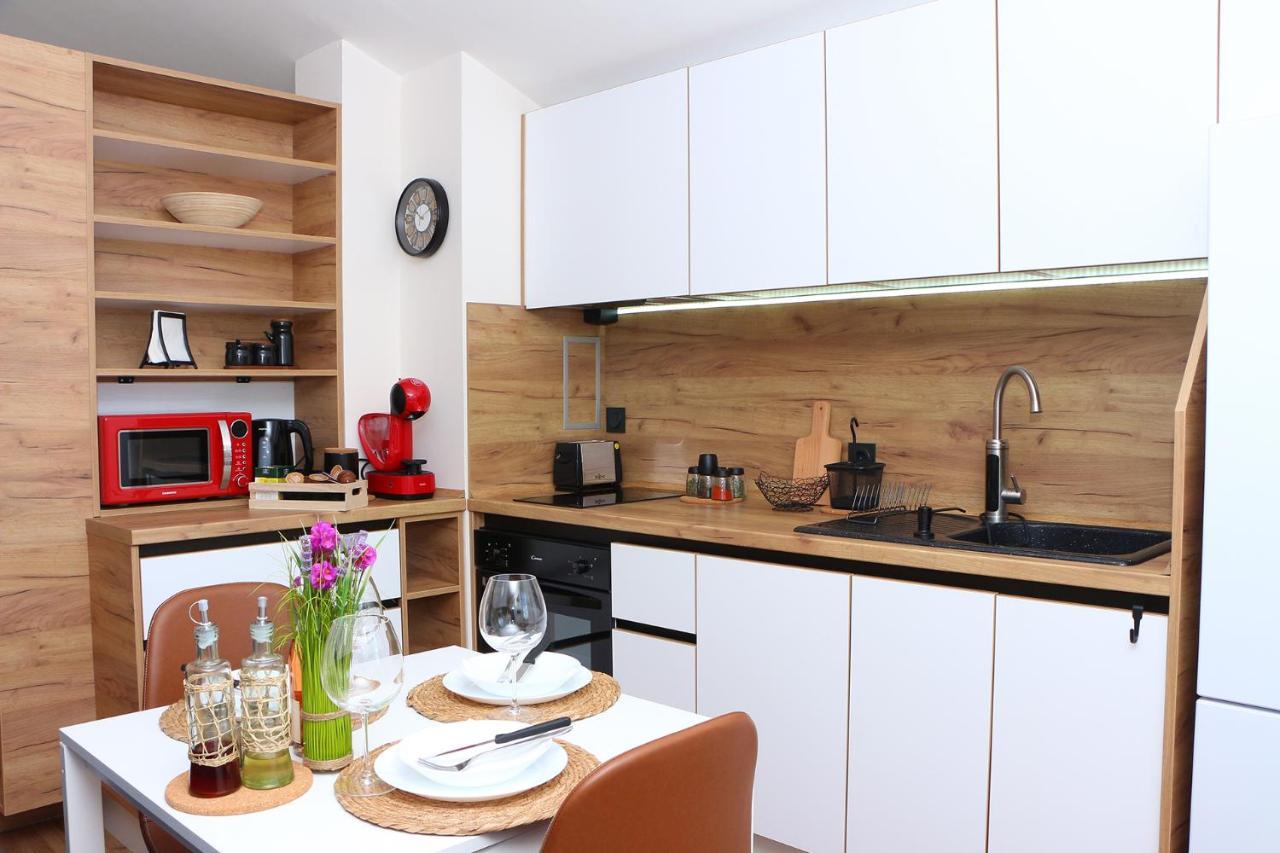 Shik & Chic In The Heart Of Burgas # 5Min From Beach # New Luaran gambar