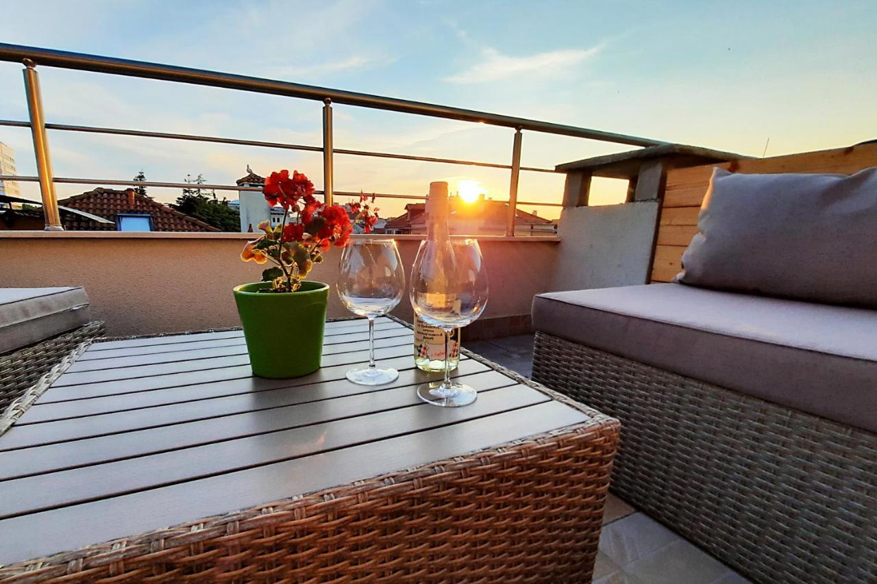 Shik & Chic In The Heart Of Burgas # 5Min From Beach # New Luaran gambar